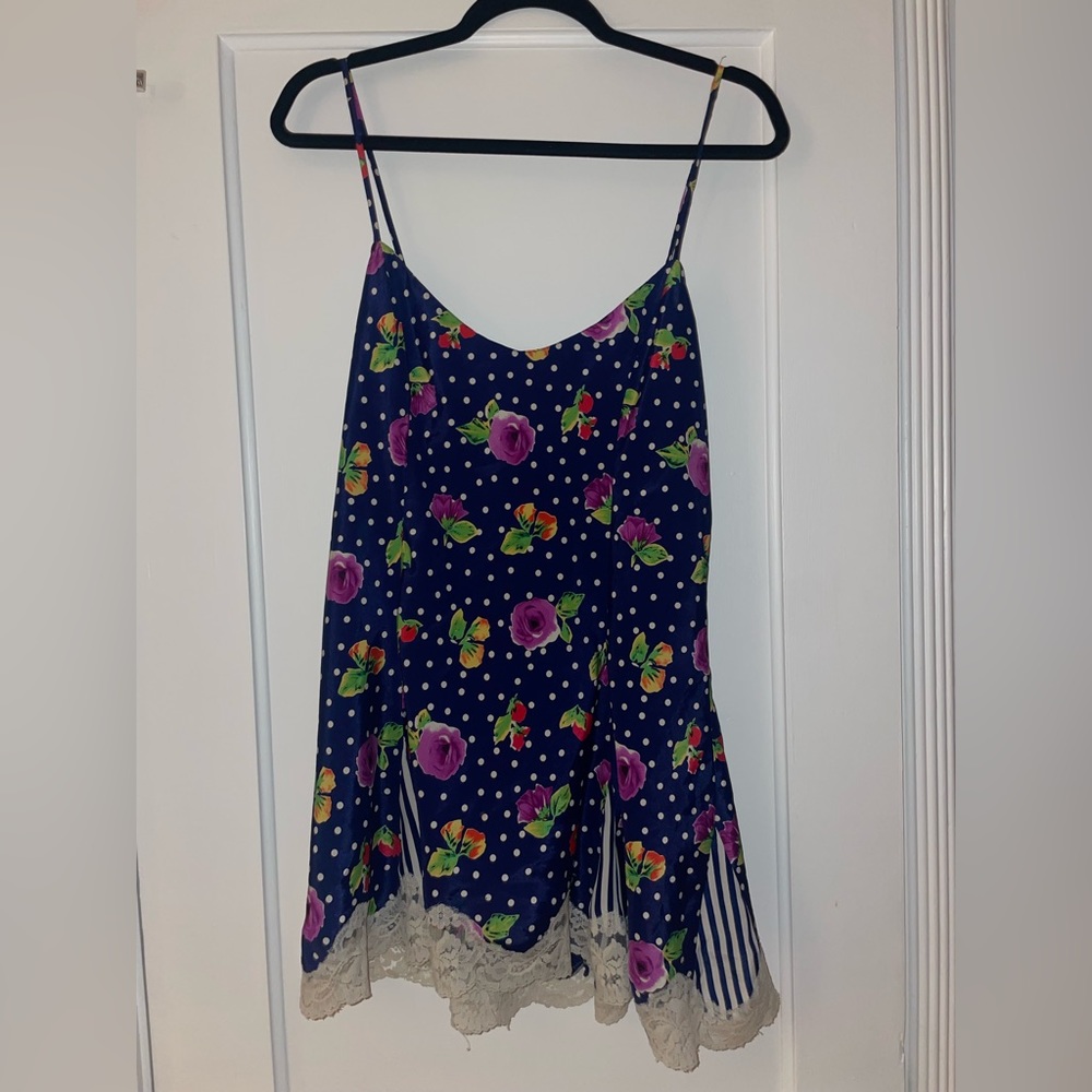 Vintage Victoria Secret slip dress size medium with adjustable straps